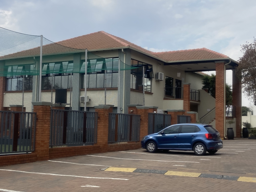 To Let 2 Bedroom Property for Rent in Greenstone Hill Gauteng