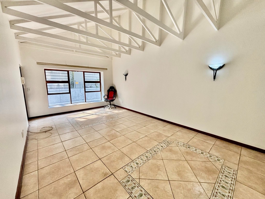 To Let 3 Bedroom Property for Rent in Atholl Gauteng