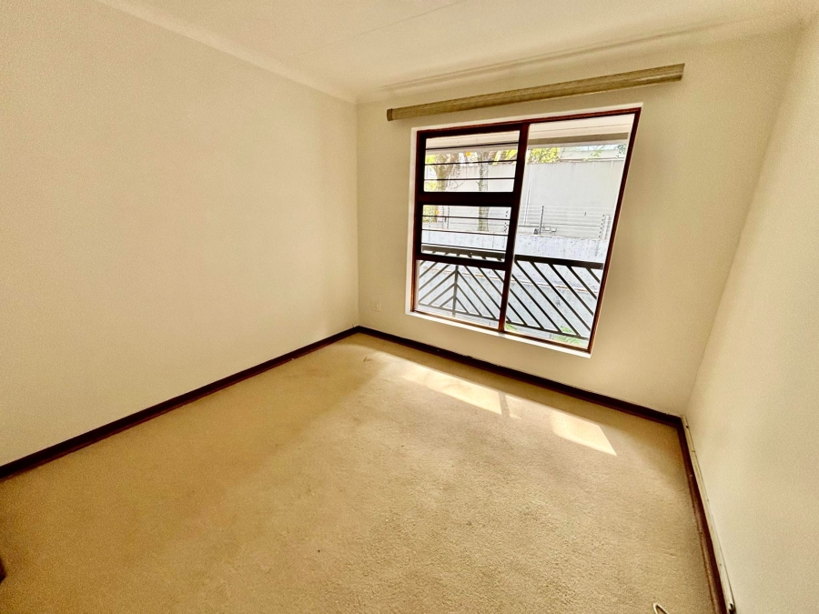 To Let 3 Bedroom Property for Rent in Atholl Gauteng