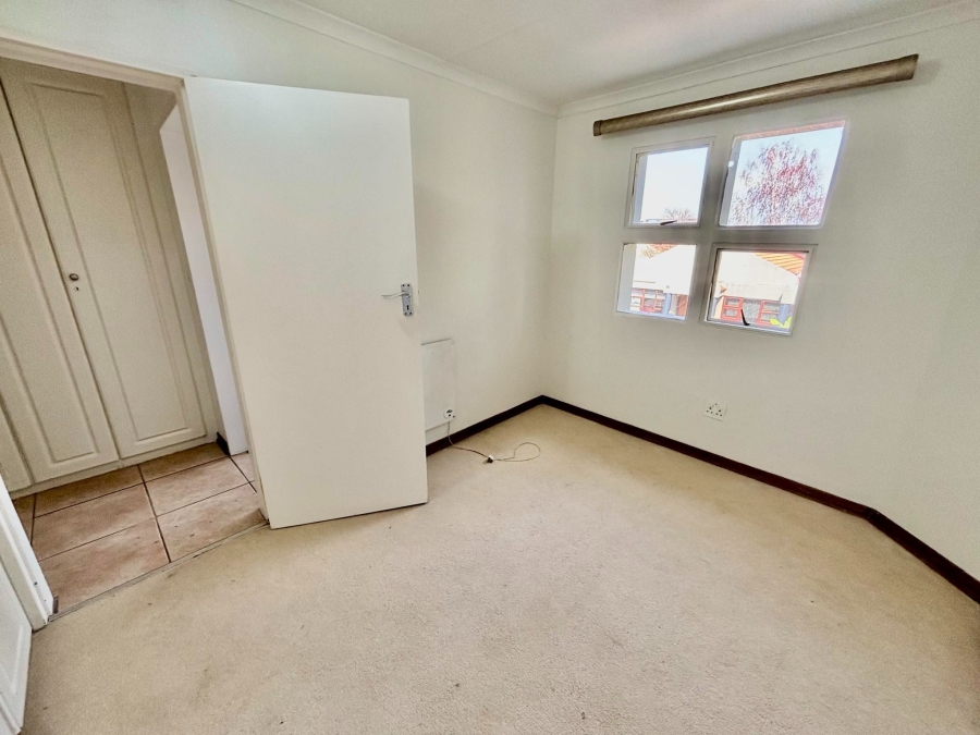 To Let 3 Bedroom Property for Rent in Atholl Gauteng