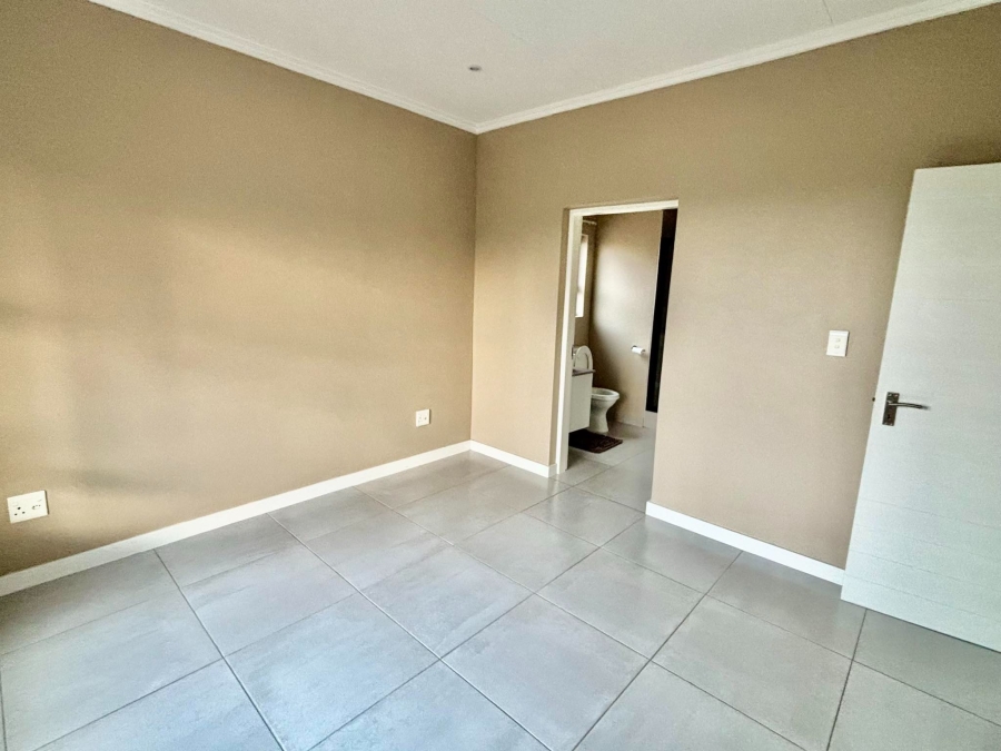 To Let 2 Bedroom Property for Rent in Craighall Gauteng