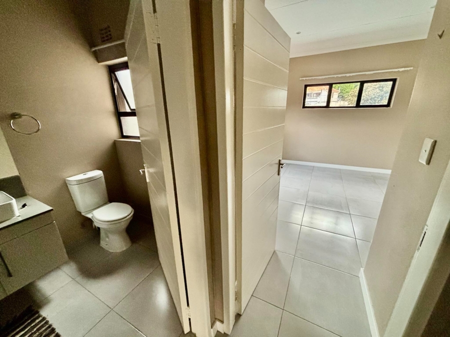 To Let 2 Bedroom Property for Rent in Craighall Gauteng