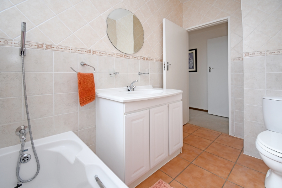 To Let 3 Bedroom Property for Rent in Bedford Gardens Gauteng