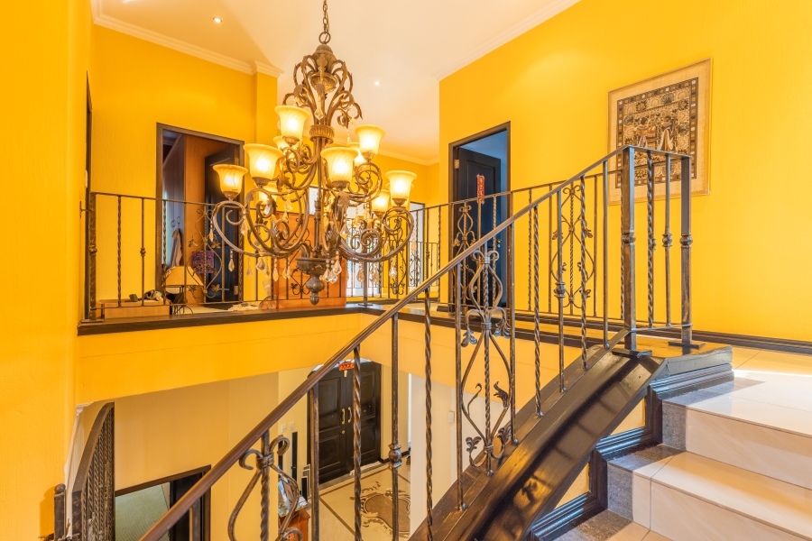 6 Bedroom Property for Sale in Beverley Gauteng