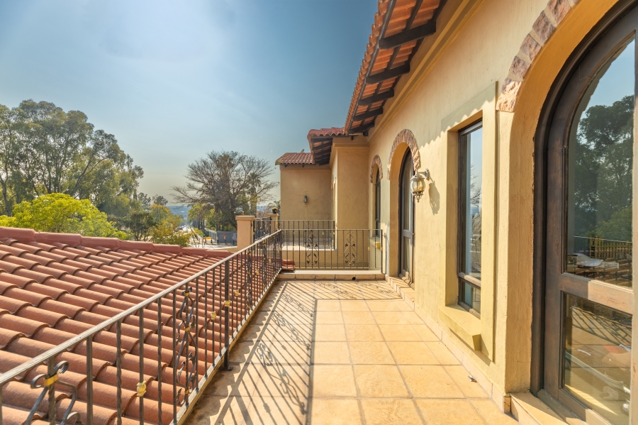 6 Bedroom Property for Sale in Beverley Gauteng