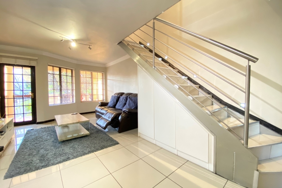 To Let 2 Bedroom Property for Rent in Morningside Gauteng
