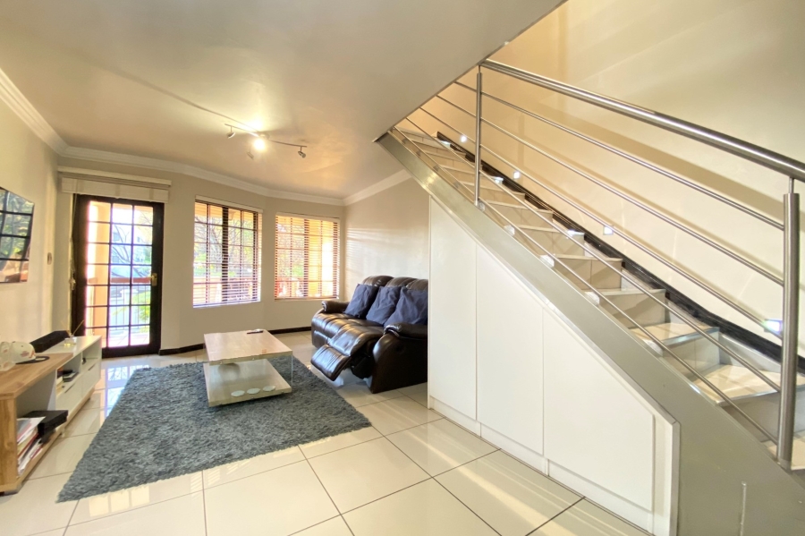 To Let 2 Bedroom Property for Rent in Morningside Gauteng