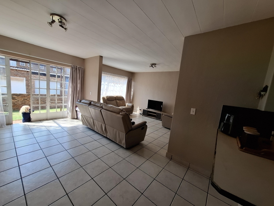 3 Bedroom Property for Sale in New State Areas Gauteng