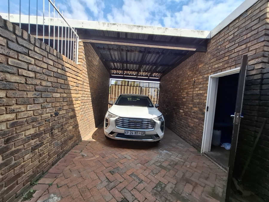 3 Bedroom Property for Sale in New State Areas Gauteng