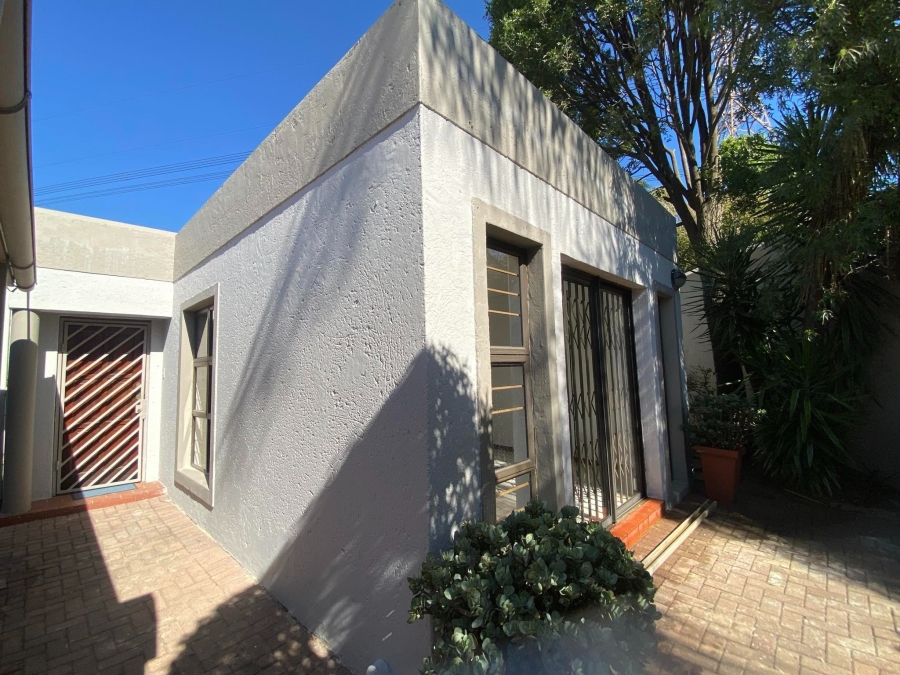 To Let 2 Bedroom Property for Rent in Morningside Gauteng