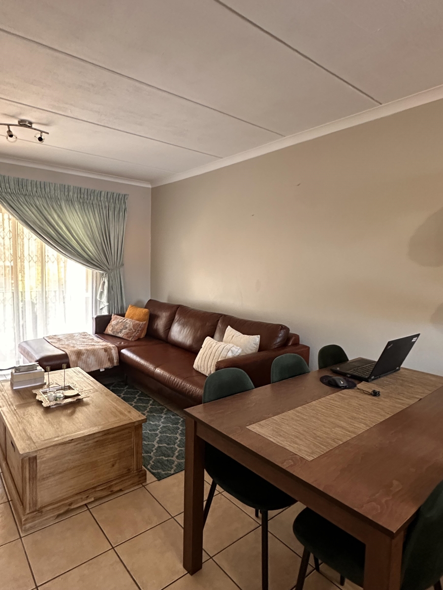 2 Bedroom Property for Sale in Noordwyk Gauteng