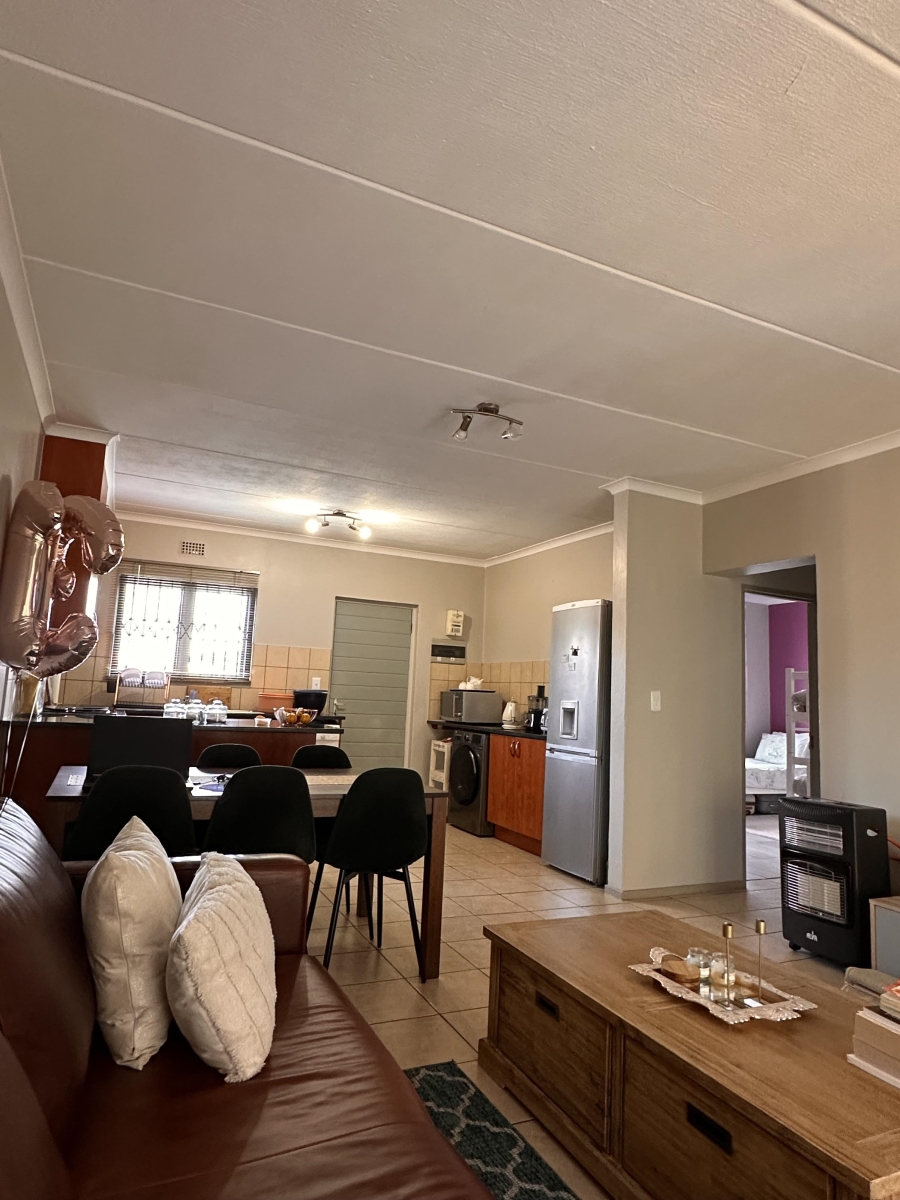 2 Bedroom Property for Sale in Noordwyk Gauteng