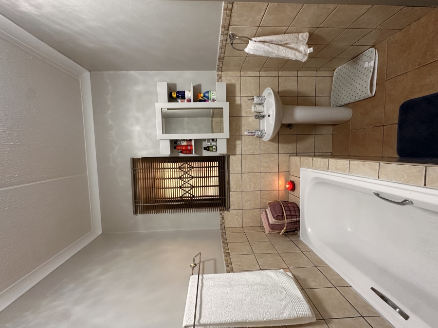 2 Bedroom Property for Sale in Noordwyk Gauteng