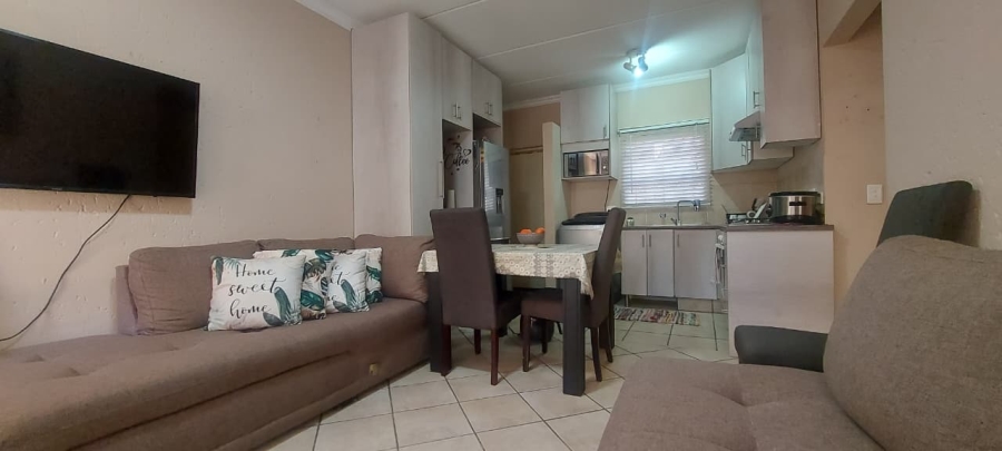1 Bedroom Property for Sale in Paulshof Gauteng
