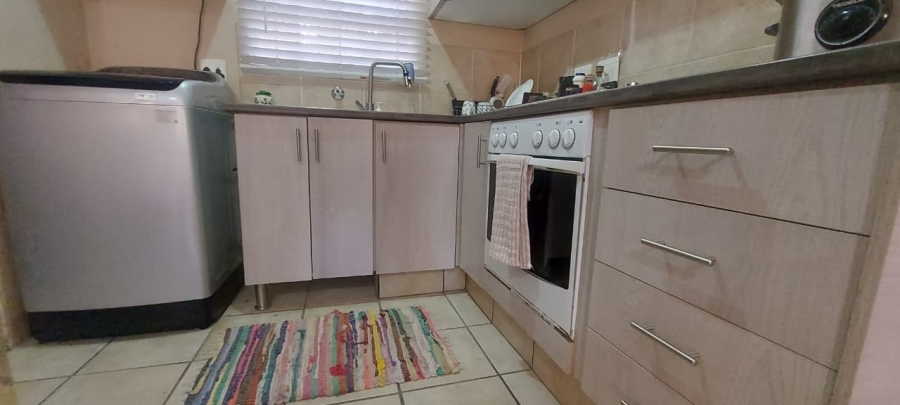 1 Bedroom Property for Sale in Paulshof Gauteng