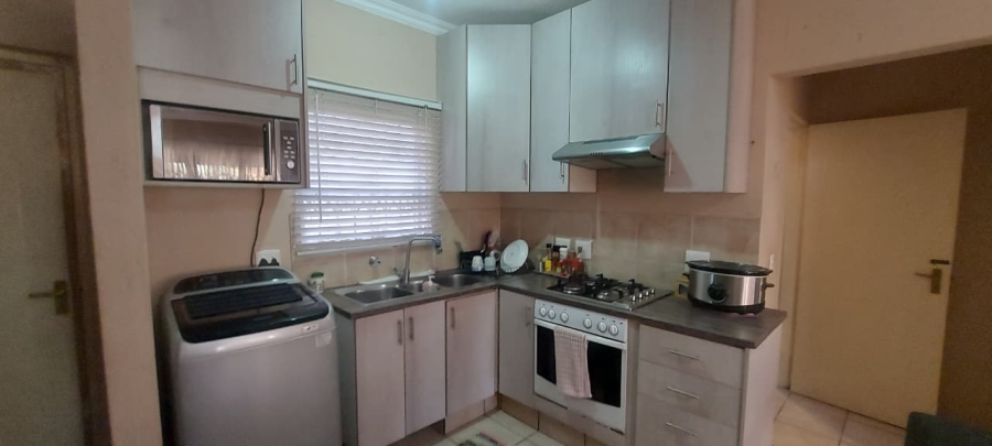 1 Bedroom Property for Sale in Paulshof Gauteng