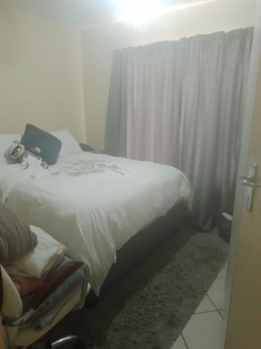 2 Bedroom Property for Sale in Noordwyk Gauteng