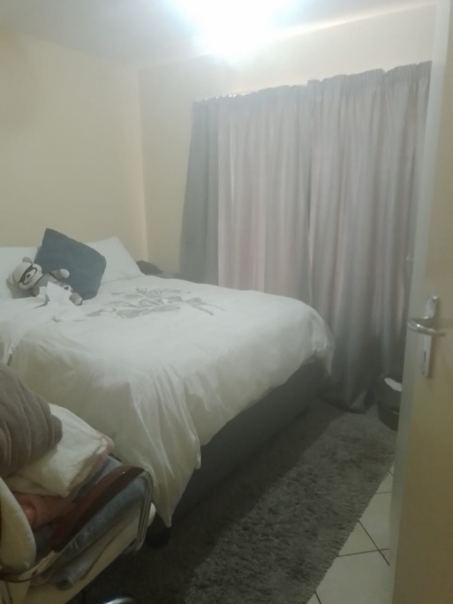 2 Bedroom Property for Sale in Noordwyk Gauteng