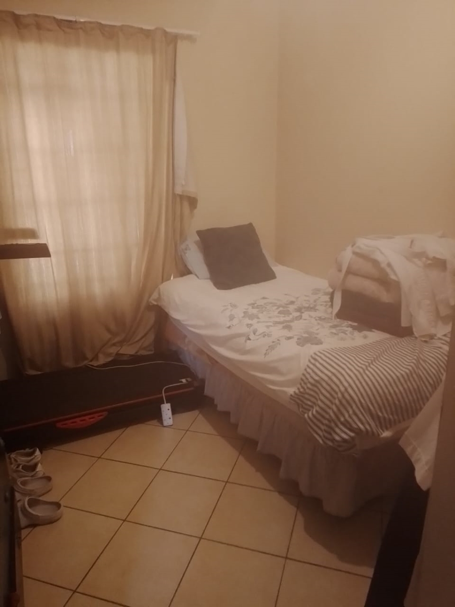 2 Bedroom Property for Sale in Noordwyk Gauteng