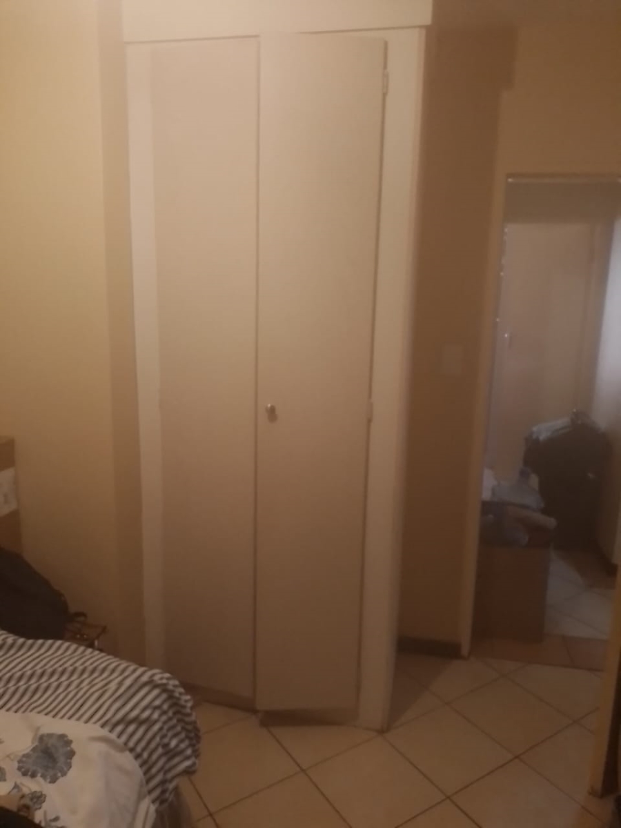 2 Bedroom Property for Sale in Noordwyk Gauteng