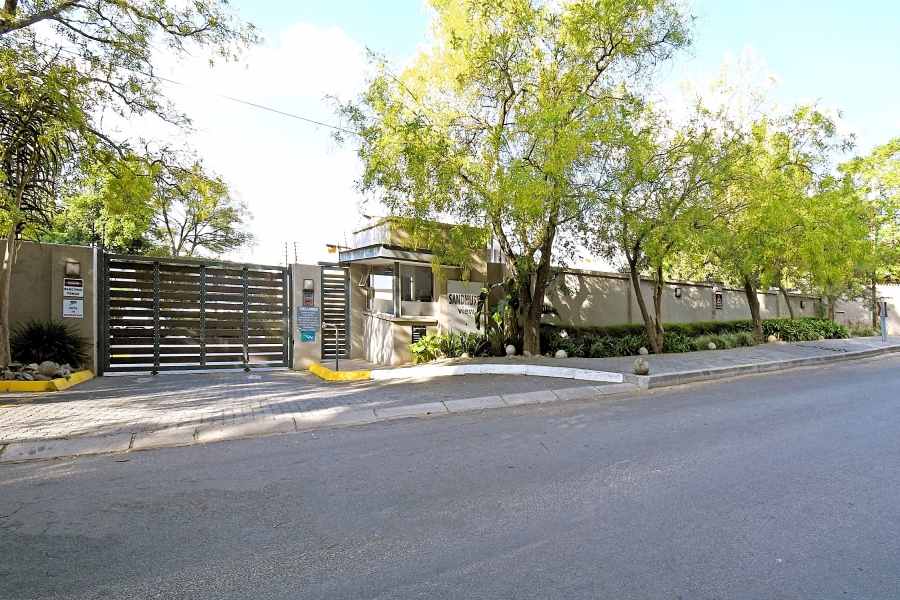 1 Bedroom Property for Sale in Hurlingham Gauteng