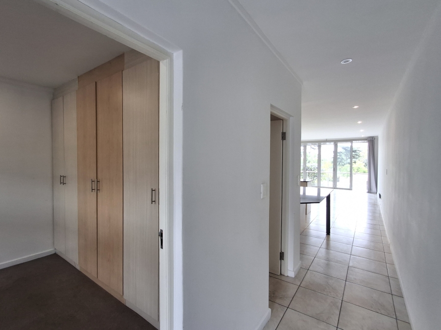 1 Bedroom Property for Sale in Hurlingham Gauteng