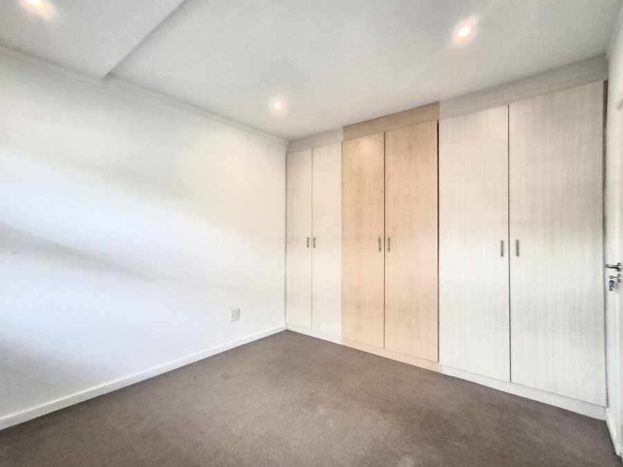 1 Bedroom Property for Sale in Hurlingham Gauteng