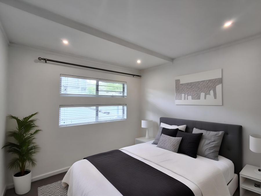 1 Bedroom Property for Sale in Hurlingham Gauteng