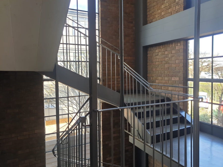 2 Bedroom Property for Sale in Queenswood Gauteng