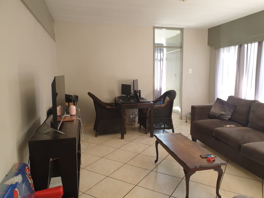 2 Bedroom Property for Sale in Queenswood Gauteng