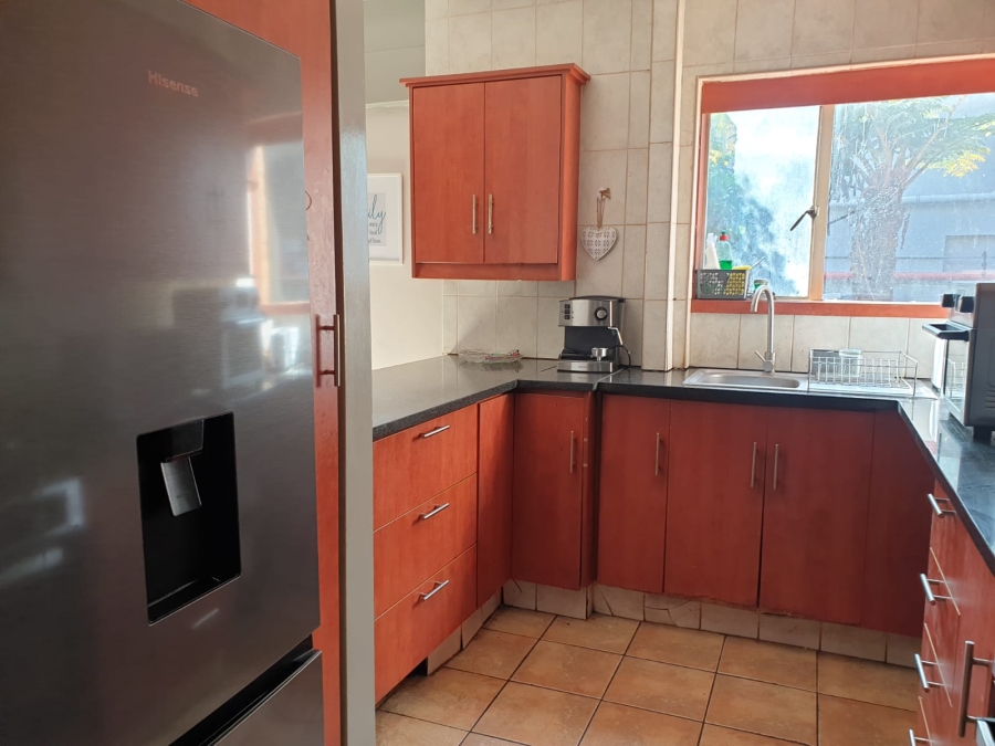 2 Bedroom Property for Sale in Queenswood Gauteng