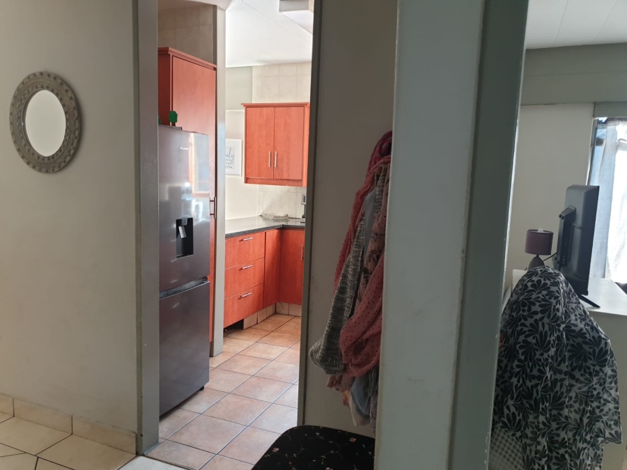 2 Bedroom Property for Sale in Queenswood Gauteng