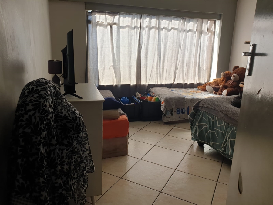2 Bedroom Property for Sale in Queenswood Gauteng