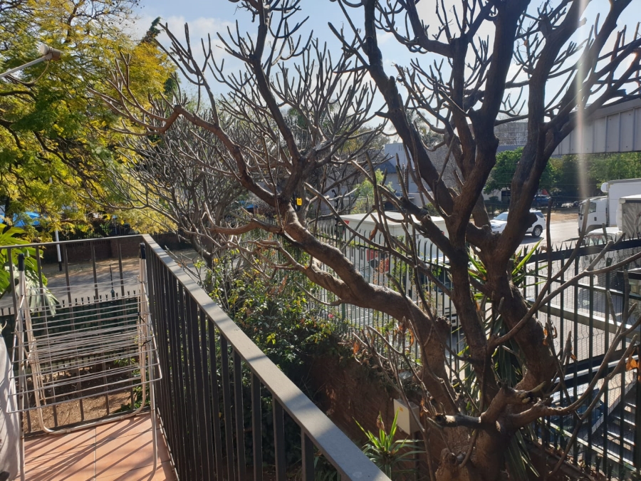 2 Bedroom Property for Sale in Queenswood Gauteng