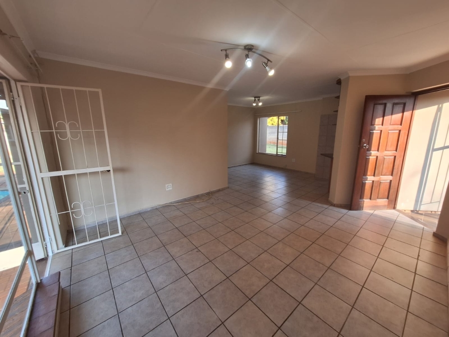 To Let 3 Bedroom Property for Rent in Doornpoort Gauteng