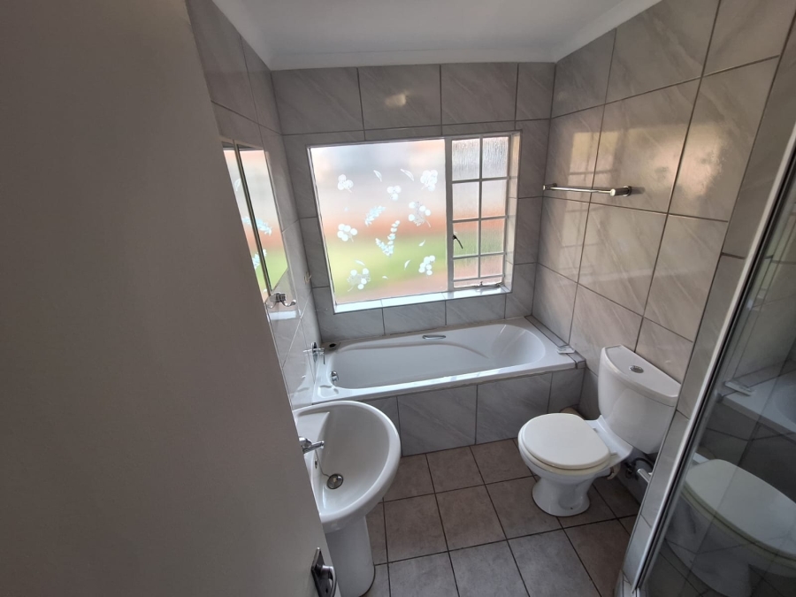 To Let 3 Bedroom Property for Rent in Doornpoort Gauteng