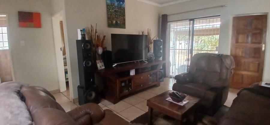 3 Bedroom Property for Sale in Kookrus Gauteng