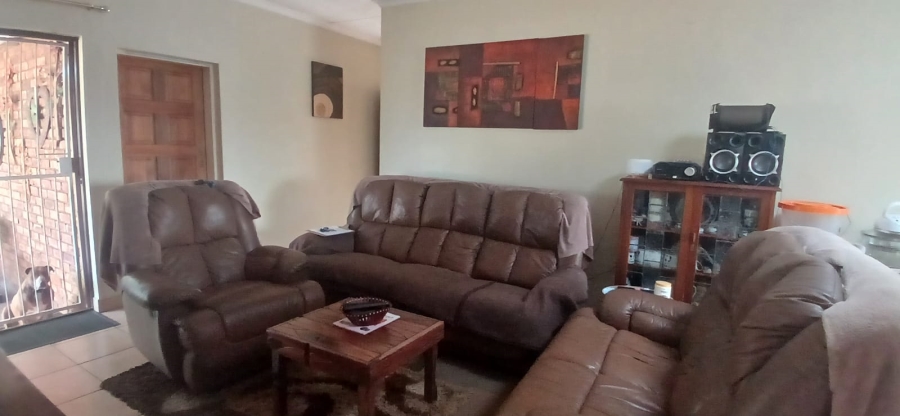 3 Bedroom Property for Sale in Kookrus Gauteng