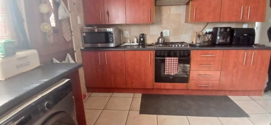 3 Bedroom Property for Sale in Kookrus Gauteng