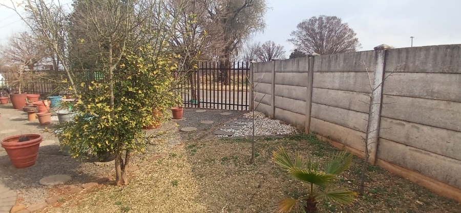 3 Bedroom Property for Sale in Kookrus Gauteng