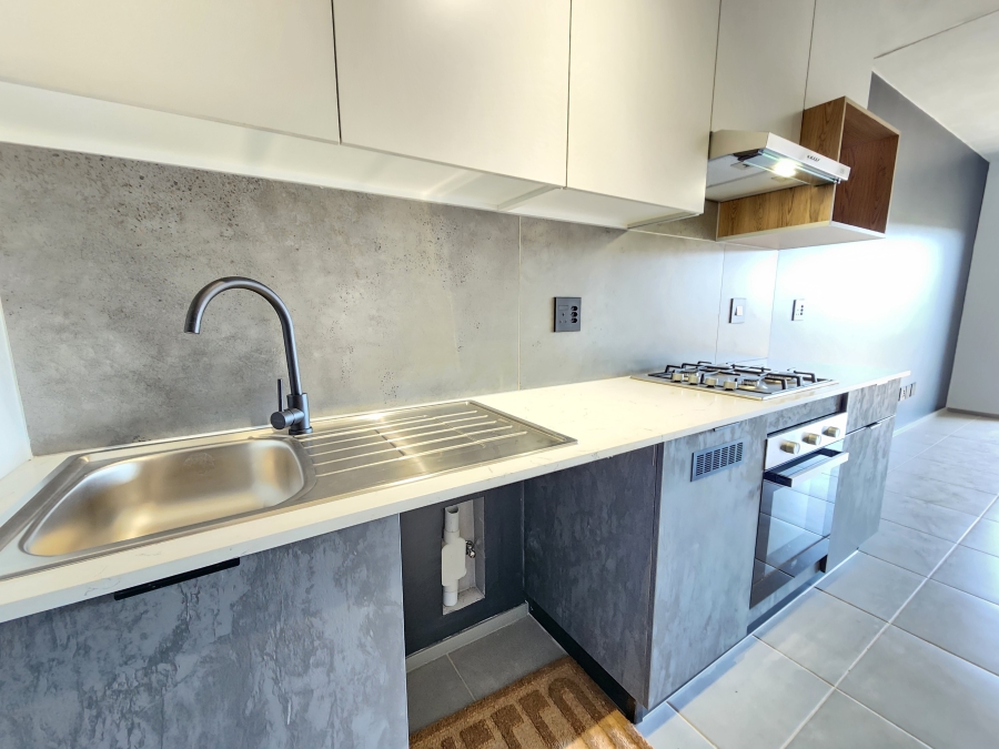 To Let 1 Bedroom Property for Rent in Waterkloof Ridge Gauteng