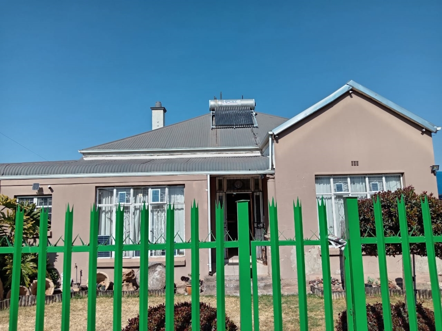 4 Bedroom Property for Sale in Roodepoort North Gauteng