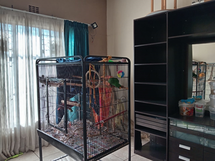 4 Bedroom Property for Sale in Roodepoort North Gauteng