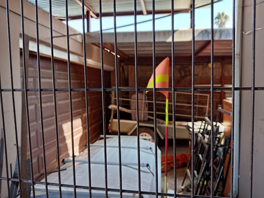 4 Bedroom Property for Sale in Roodepoort North Gauteng