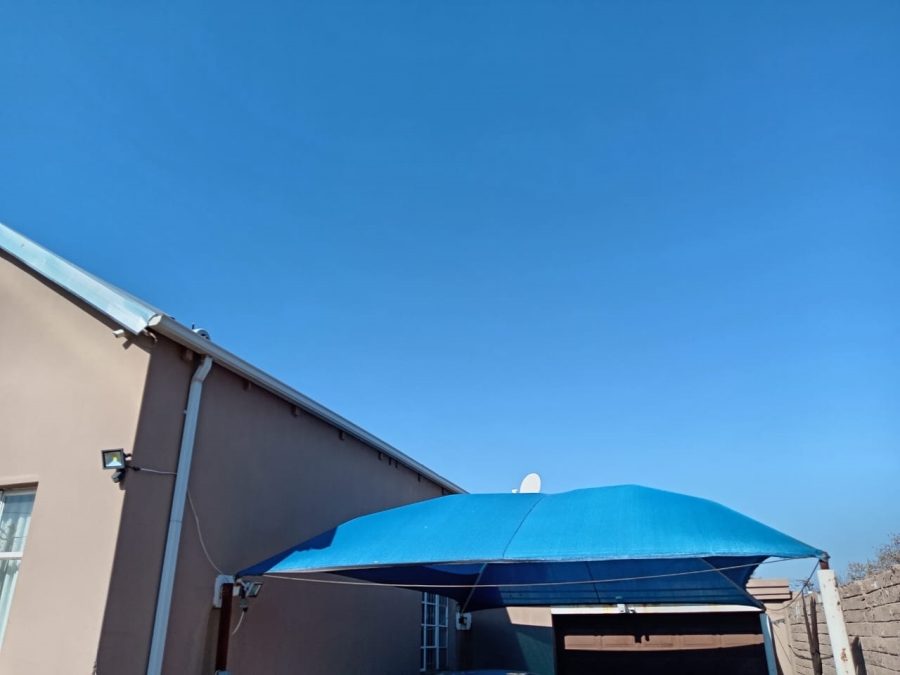 4 Bedroom Property for Sale in Roodepoort North Gauteng