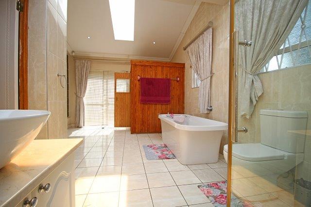 5 Bedroom Property for Sale in Bruma Gauteng