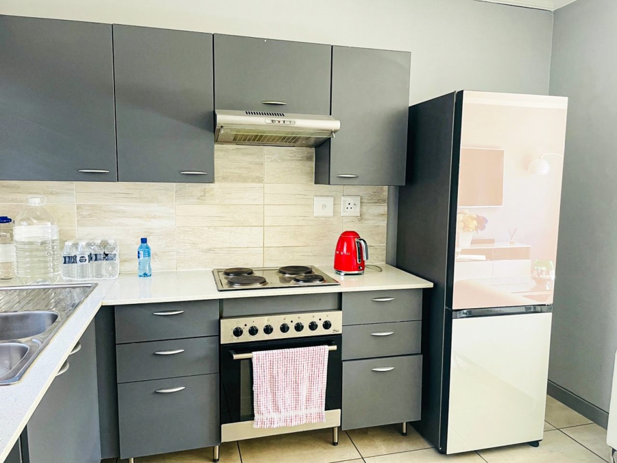 2 Bedroom Property for Sale in Blue Hills AH Gauteng