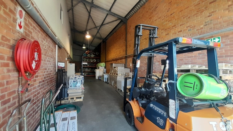 To Let commercial Property for Rent in Rooihuiskraal Gauteng