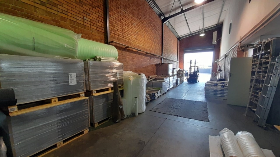 To Let commercial Property for Rent in Rooihuiskraal Gauteng