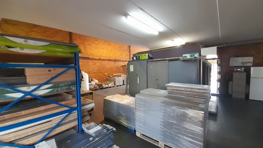 To Let commercial Property for Rent in Rooihuiskraal Gauteng